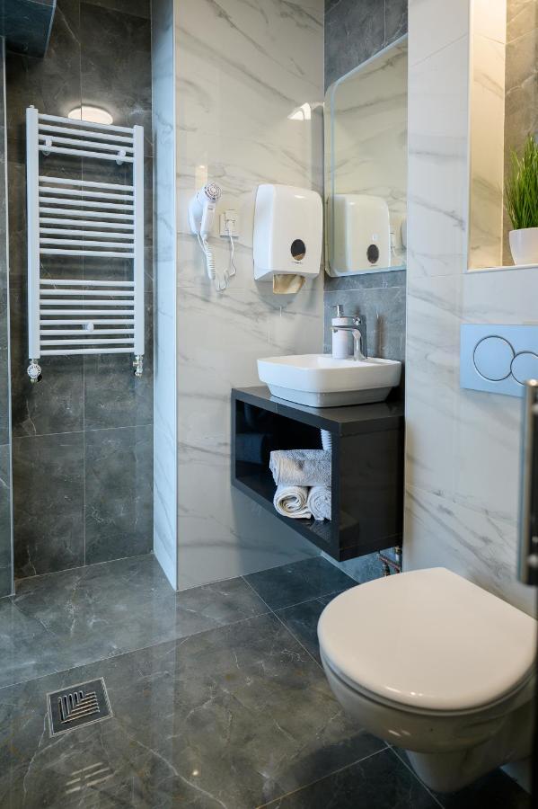 Apartman Nataly Ni Esterno foto